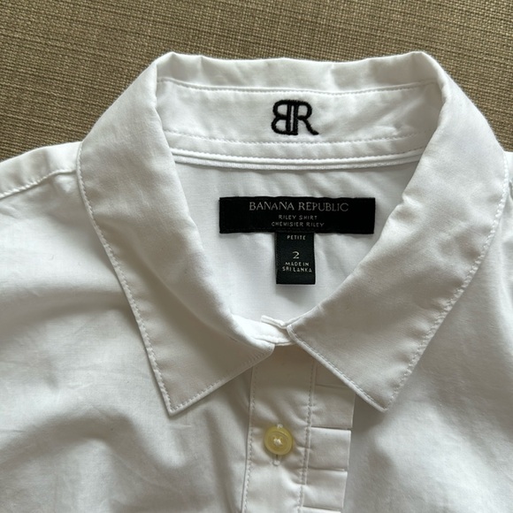Banana Republic Riley Dress Shirt with Pleated Details - Picture 3 of 7